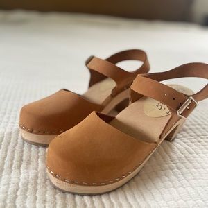 Lotta From Stockholm clogs size 36, tan color